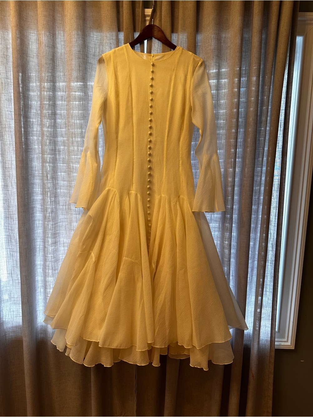 Elegant cream Long-Sleeve Midi Dress with Button Front
